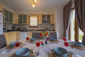 Villa, 4 Bedrooms (Opal 5) | Private kitchen