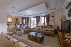 Villa, 4 Bedrooms (Opal 5) | Living area