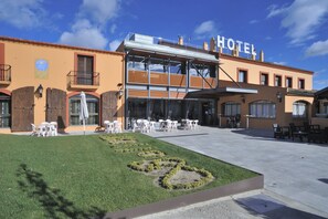Exterior - Hotel Restaurant Sol i Vi (Subirats)