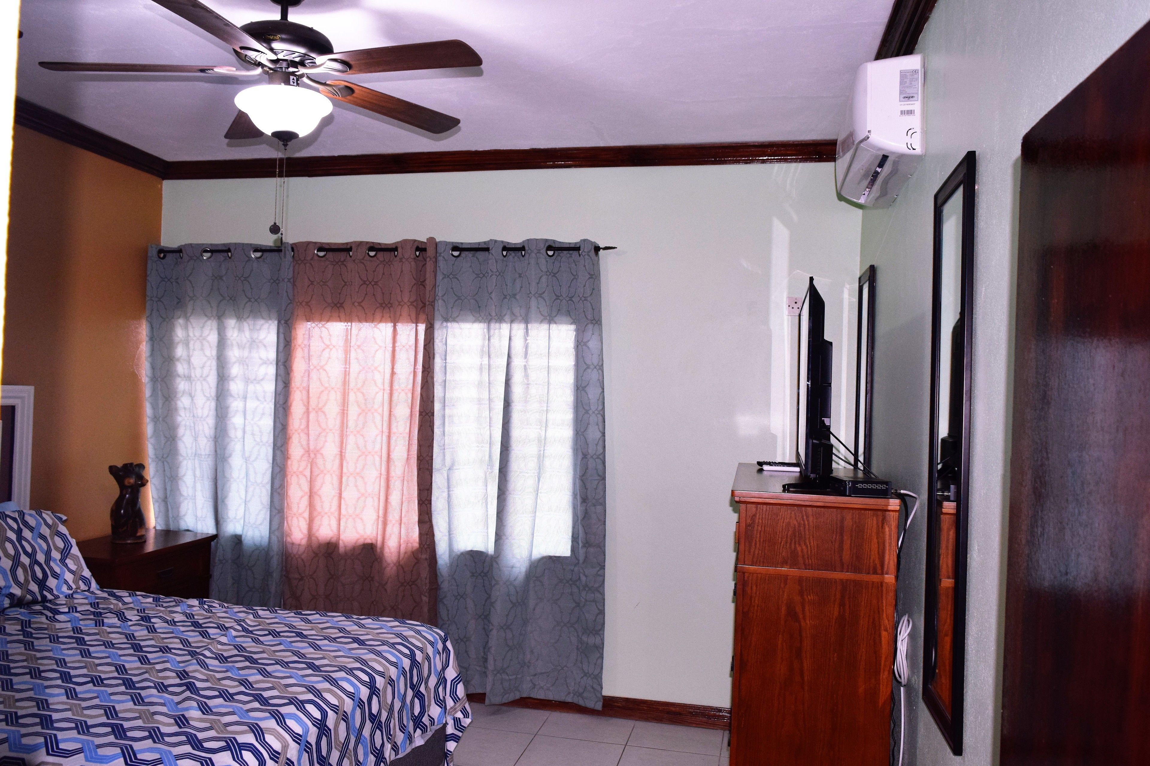 Luxury Apartment, 2 Bedrooms, Mountain View