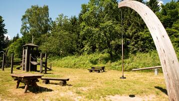 Children’s play area – outdoor