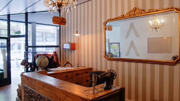 Reception - Pars Tailor's Hostel (Barcelona)