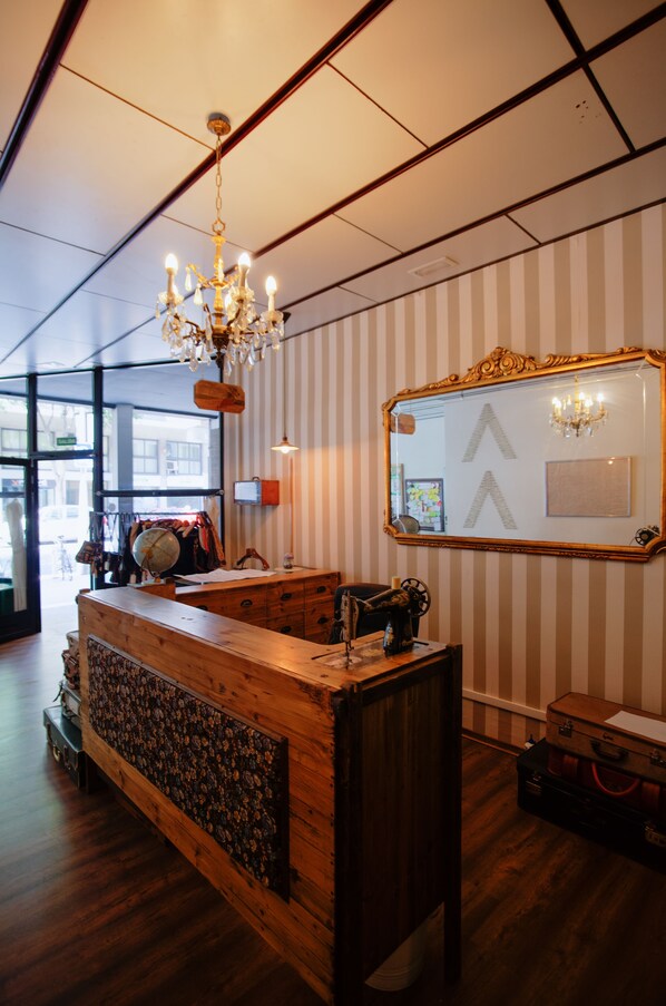 Reception - Pars Tailor's Hostel (Barcelona)