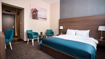 Double or Twin Room | Italiaanse Frette-lakens, luxe beddengoed, een minibar
