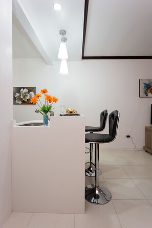 Standard Apartment, 2 Bedrooms, Mountain View | In-room dining - New Kingston Premium Guest Apartment (Kingston)