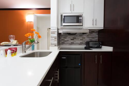 Standard Apartment, 2 Bedrooms, Mountain View | Private kitchen | Full-size fridge, microwave, oven, stovetop