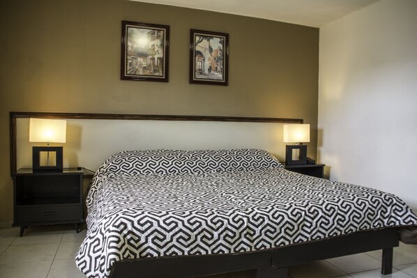 Single Room | Desk, free WiFi, bed sheets - HOTEL DURANGO (Durango)