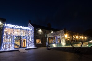 Terrace/patio - The Peacock at Barlow (Dronfield)