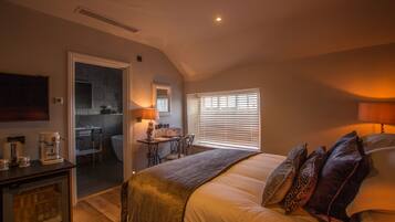 Chambre Supérieure, 1 trÚs grand lit (Goldings)