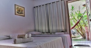 1 bedroom, minibar, blackout curtains, iron/ironing board - Pousada Costa do Cacau (Itacaré)
