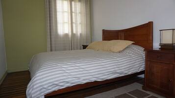 Comfort Double Room, 1 Double Bed, Pool View | Free WiFi, bed sheets