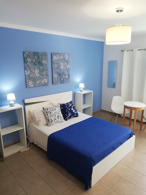 Comfort Room | Premium bedding, Select Comfort beds, individually decorated, desk - FX Pena (Funchal)