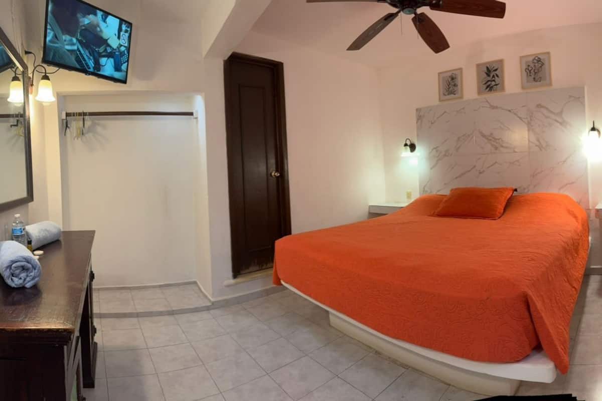Habitación superior, 1 cama King size | 1 habitación y ropa de cama de alta calidad