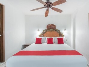 アイロン / アイロン台、WiFi (無料)、ベッドシーツ