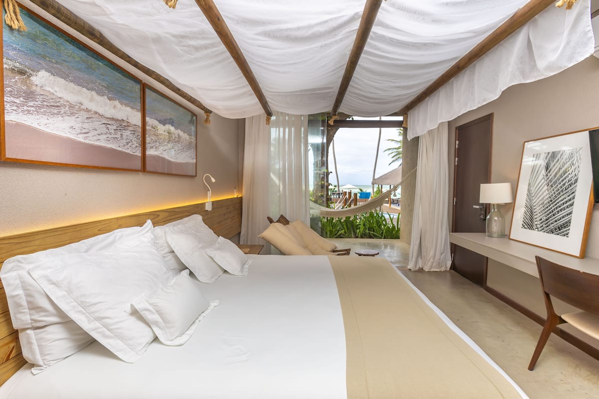 grand suite | egyptian cotton sheets, premium bedding, pillow-top beds, minibar