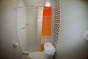 Family Apartment, 2 Bedrooms, 2 Bathrooms | Bathroom