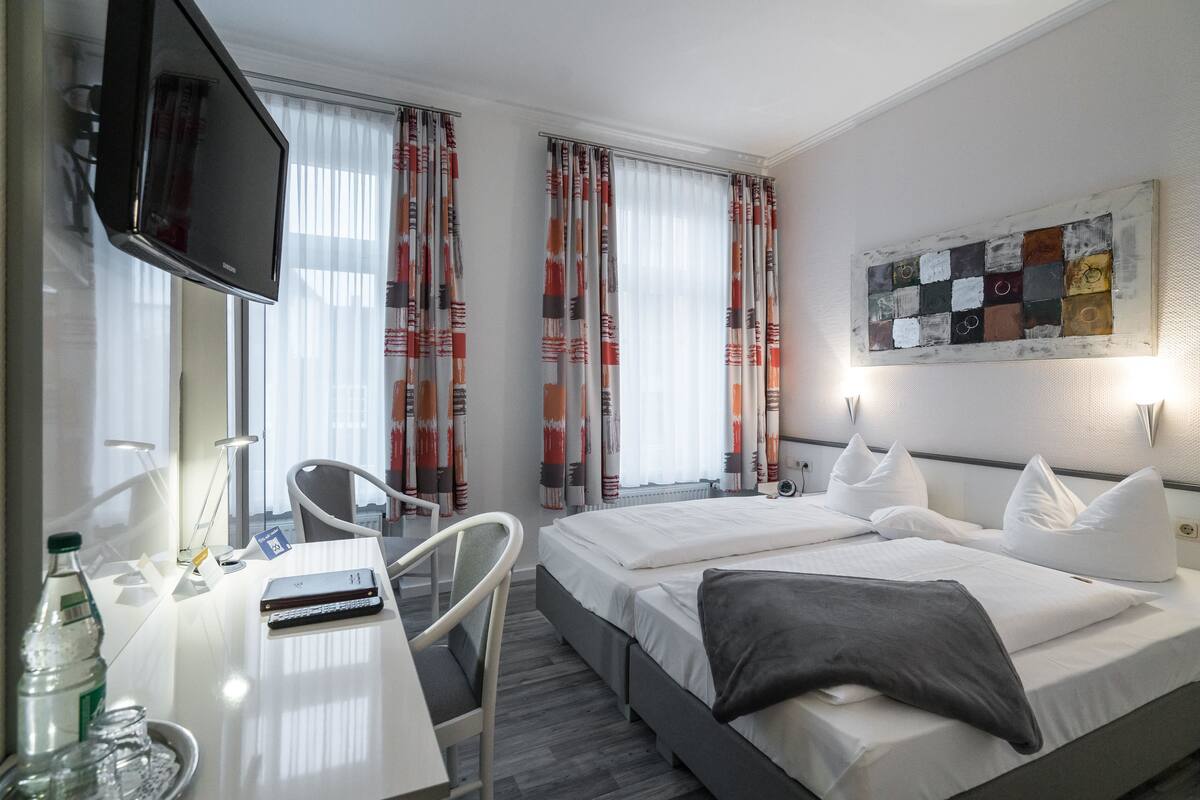 Double Room | Premium bedding, desk, laptop workspace, soundproofing