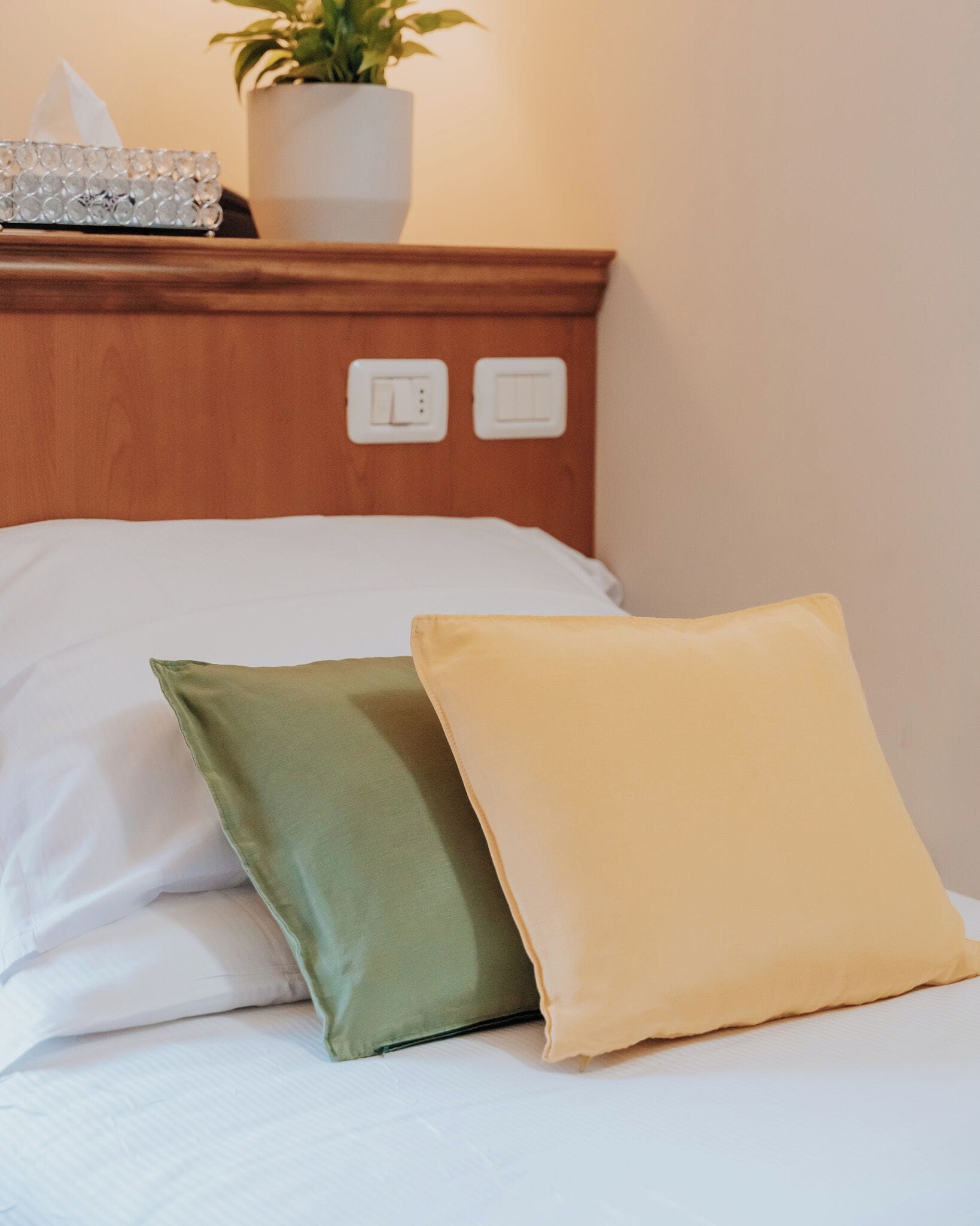 basic single room | 1 bedroom, minibar, in-room safe, desk