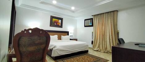 Deluxe Room | In-room safe, desk, soundproofing, free WiFi