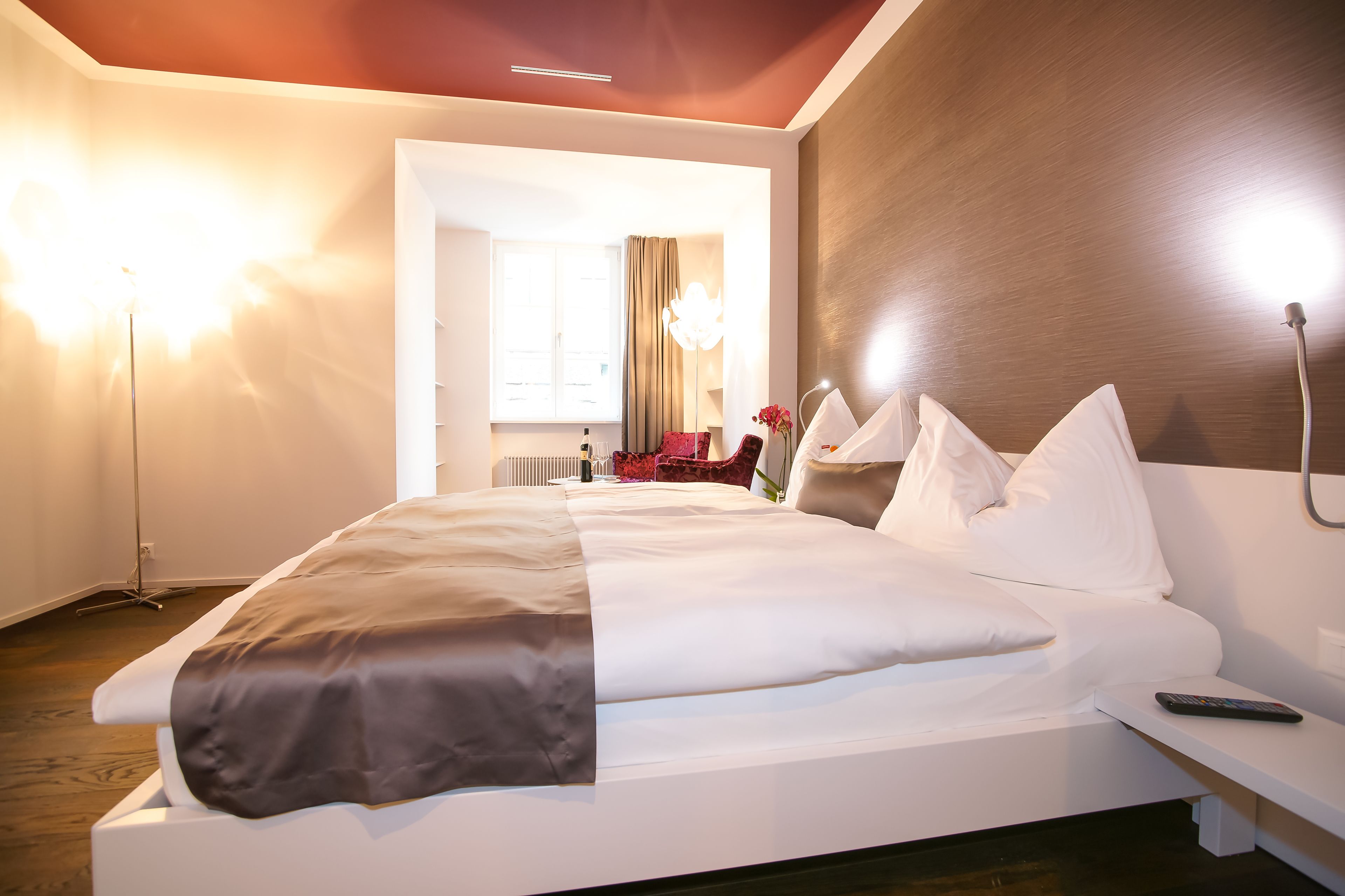 egyptian cotton sheets, premium bedding, down duvets, in-room safe