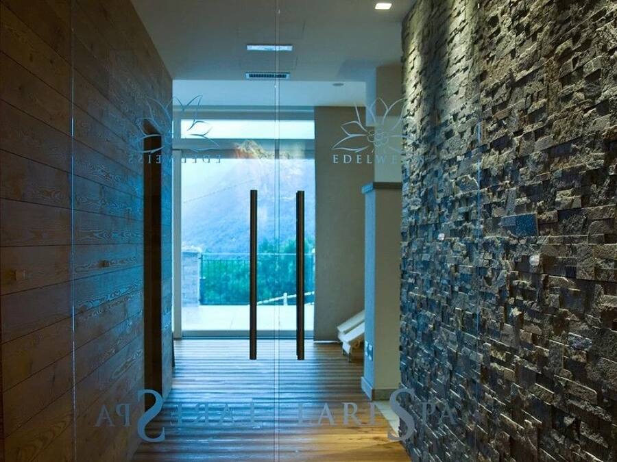 Espace de soins pour les couples, sauna, bain Ă remous, hammam, hammam