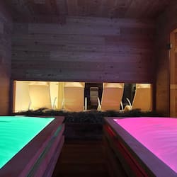 Couples treatment room(s), sauna, hot tub, steam room
