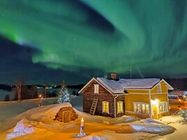 Casa | Escrivaninha, quartos à prova de som, Wi-Fi de cortesia, roupa de cama