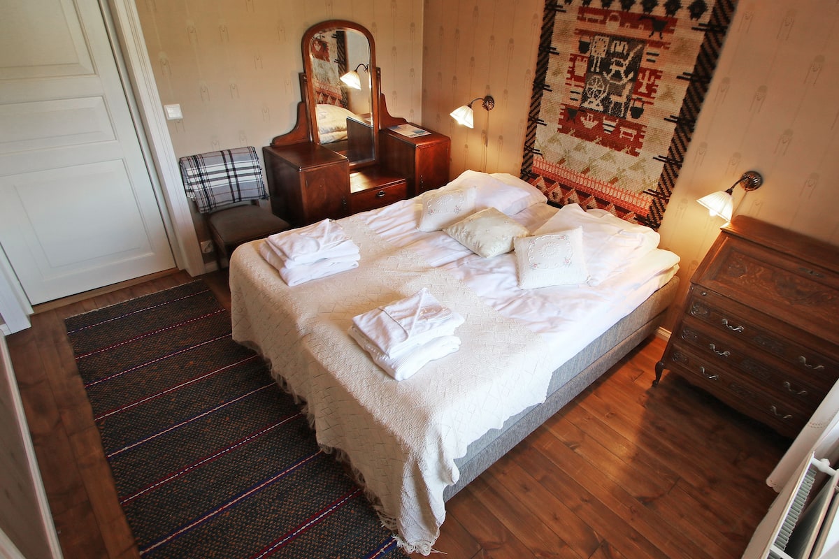 Double or Twin Room | Desk, soundproofing, free WiFi, bed sheets