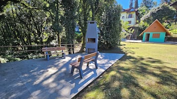 Chalet, 1 Double or 2 Single Beds | Living area | TV