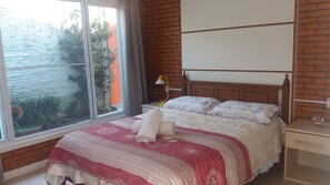 Perhetalo | 1 makuuhuone, silitysrauta/-lauta, ilmainen Wi-Fi, vuodevaatteet