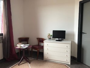 Premium bedding, iron/ironing board, free WiFi, bed sheets