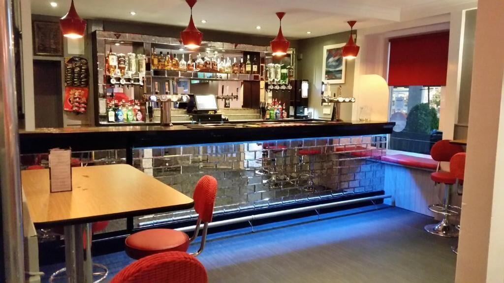 Bar (en la propiedad)