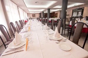 Breakfast, lunch and dinner served - Hotel Fornos (Calatayud)