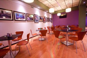Bar (on property) - Hotel Fornos (Calatayud)