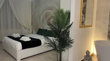 Habitación doble Confort | Edredón, cortinas blackout, wifi gratis y ropa de cama