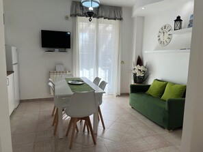 Flat-screen TV - B&B Euthalia (Riposto)