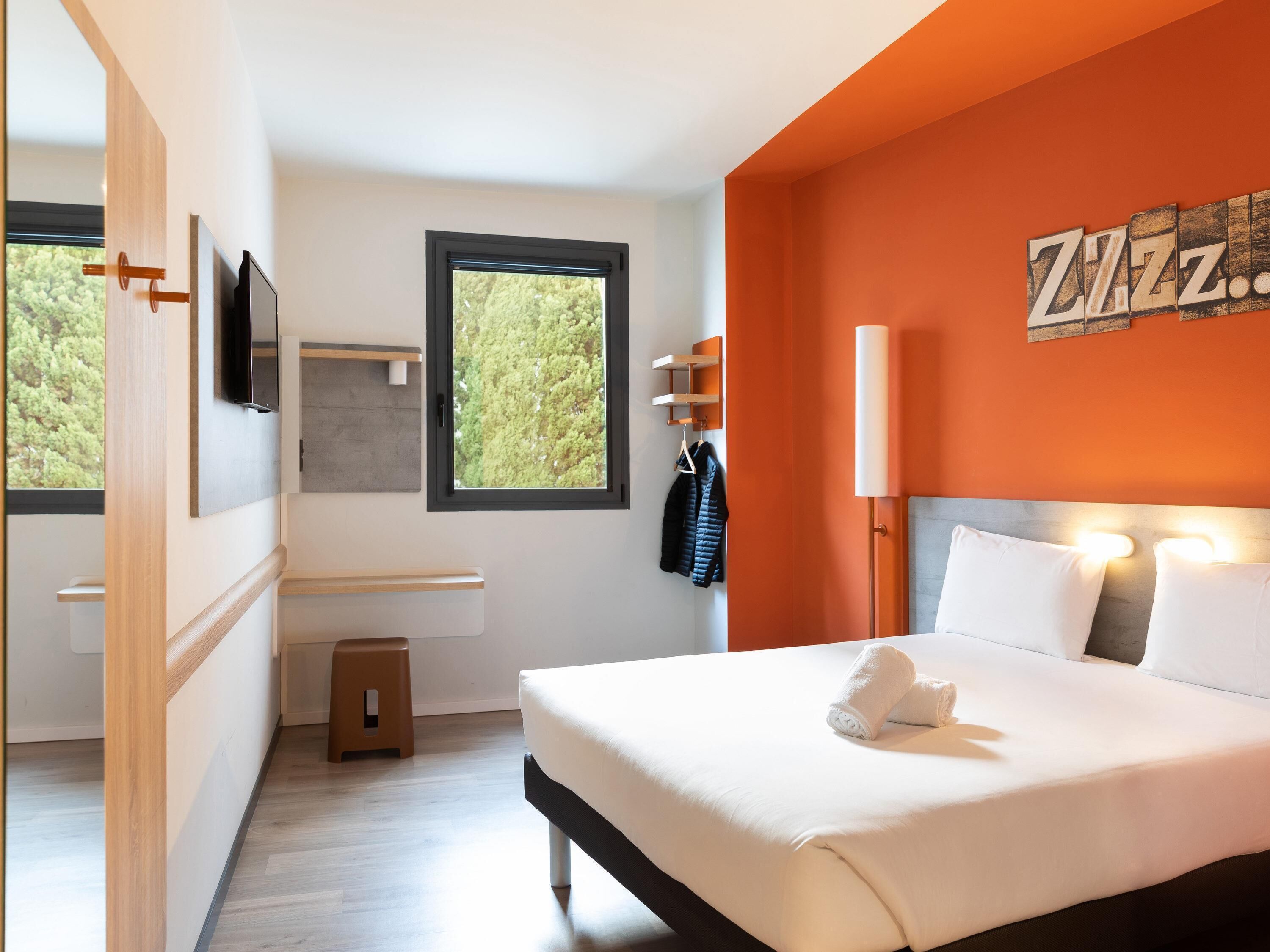 Chambre Double Standard, 1 lit double, non-fumeurs | Bureau, chambres insonorisées, Wi-Fi gratuit, draps fournis