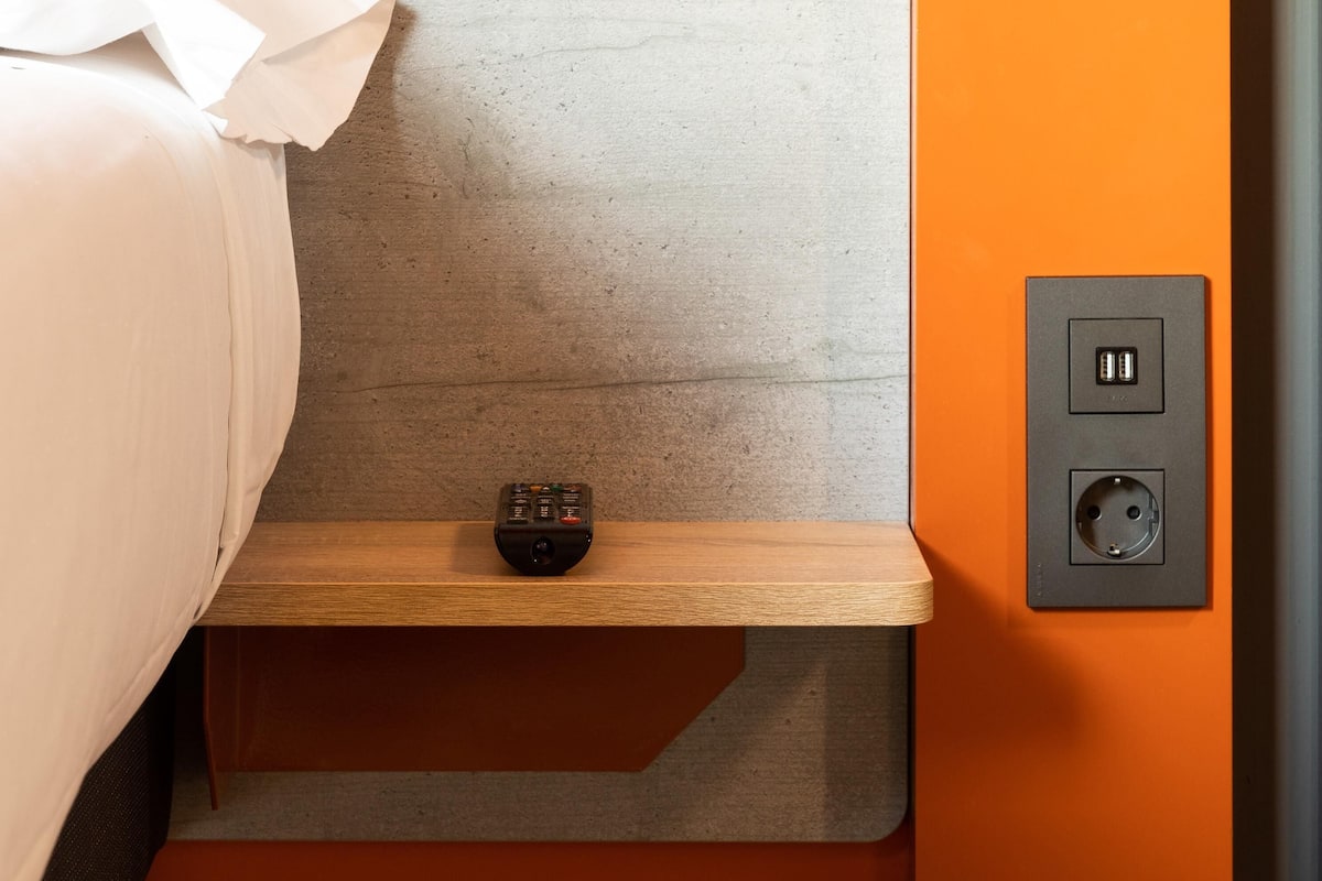 Standard Double Room, 1 Double Bed, Non Smoking | Desk, soundproofing, free WiFi, bed sheets