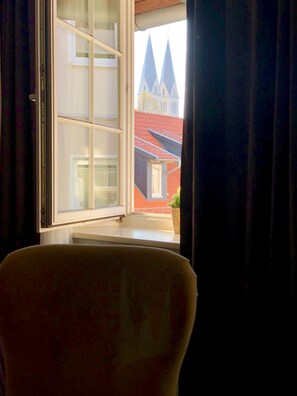 Dusche, kostenlose Toilettenartikel, Haartrockner, Handtücher