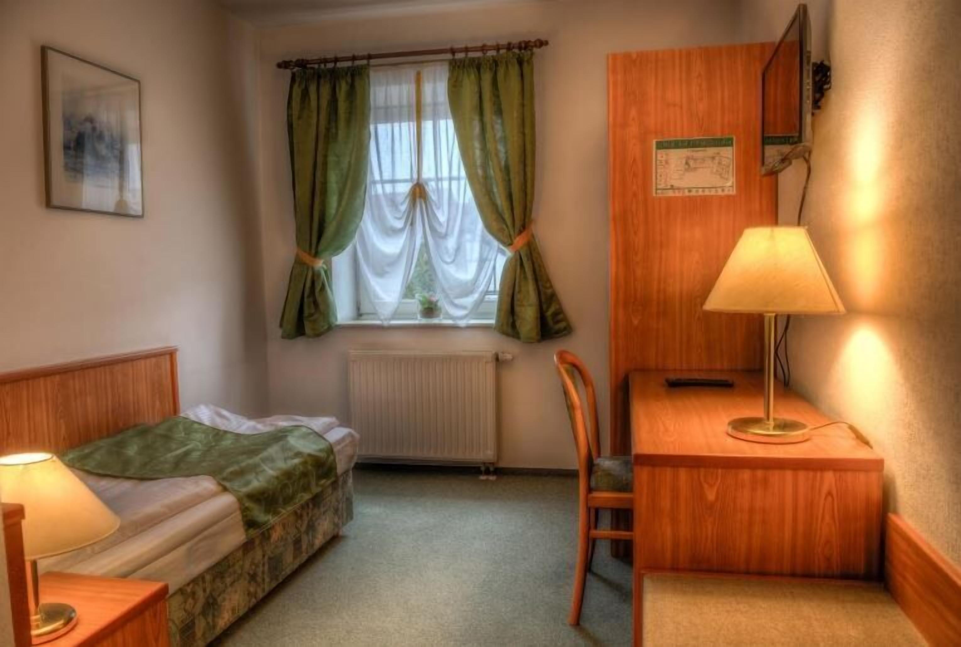 Escritorio, camas plegables/adicionales, wifi gratis y ropa de cama 