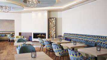 Serveert lunch en diner