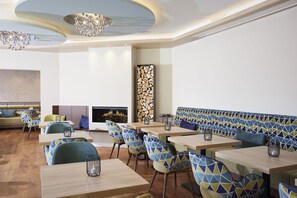 Serveert lunch en diner