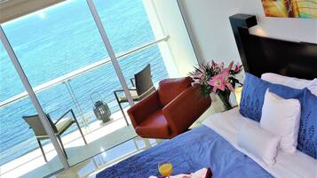 Premium Apartment, 3 Bedrooms, Sea Facing | 3 bedrooms, premium bedding, in-room safe, desk