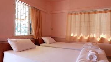 Standard Twin Room | Free WiFi