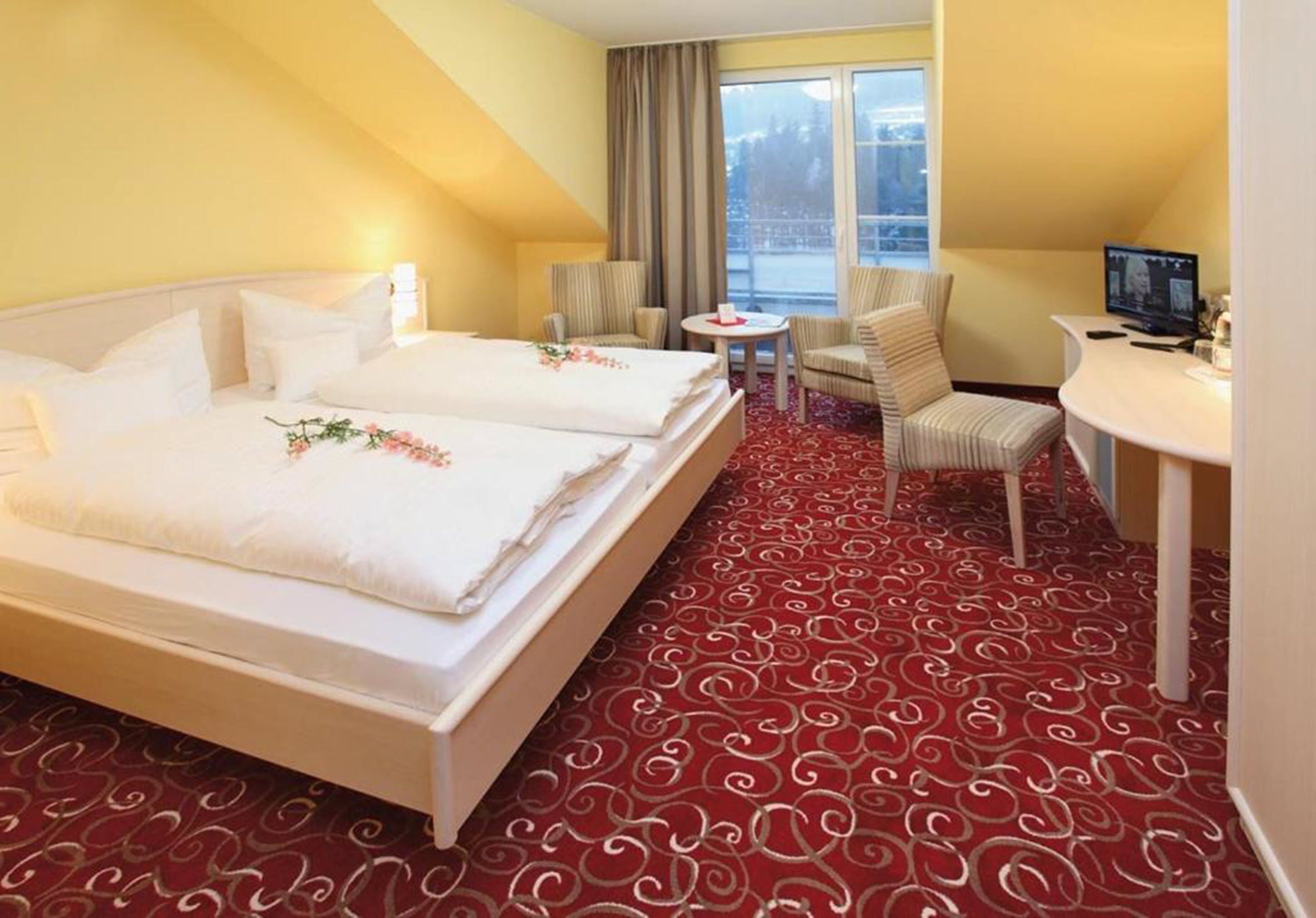 in-room safe, desk, soundproofing, free cots/infant beds