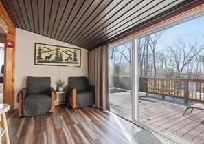 Cabin, 2 Bedrooms, Private Pool | Living area