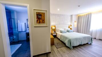 Chambre Supérieure Double ou avec lits jumeaux (7) | Minibar, coffres-forts dans les chambres, décoration personnalisée