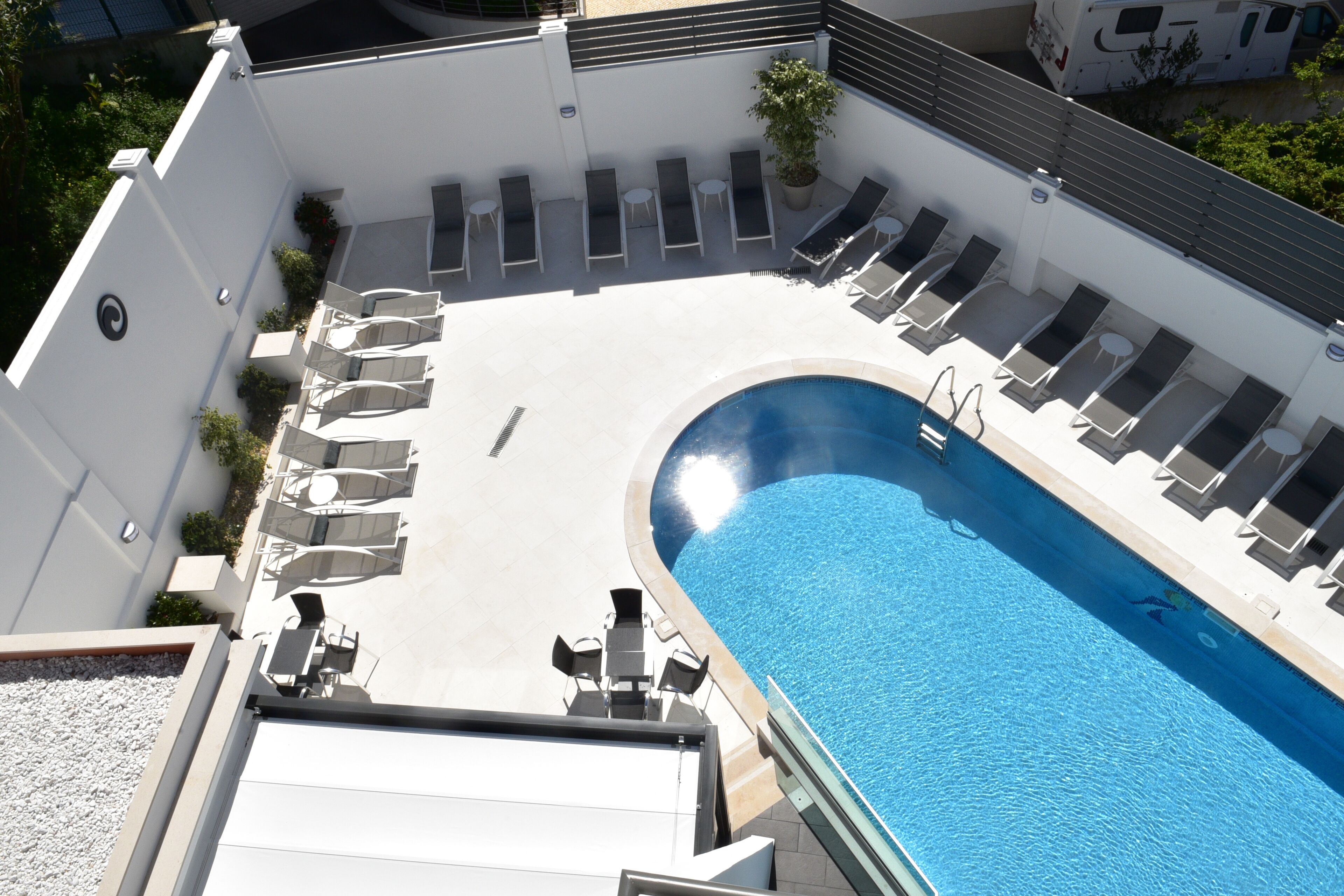 Chambre Supérieure Double ou avec lits jumeaux, balcon, vue piscine (4) | Vue de la chambre