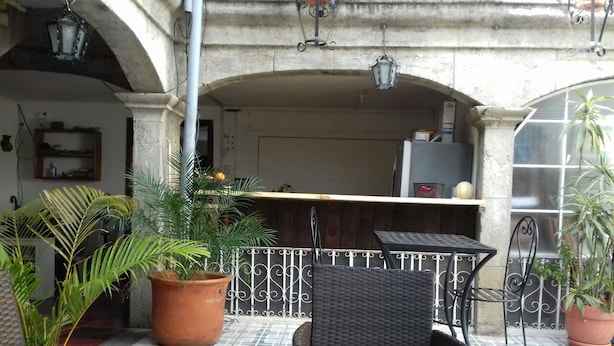 Terrace/patio - Hotel San Cris (Antigua Guatemala)