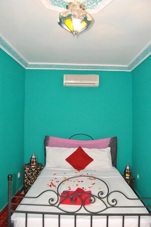 Wifi gratis y ropa de cama